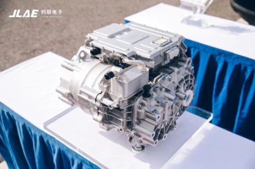 生产基地投产 产品批量下线 SiC“上车”，抖圈为du而生电子“大动作”